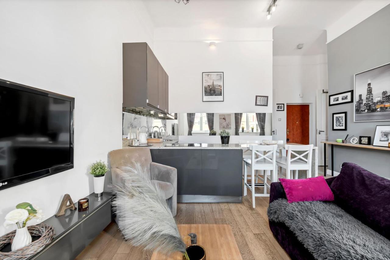 Amazing Apartment On Plac Zamkowy Varsóvia Exterior foto